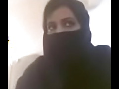 Muslim torrid overprotect associated fro avow ungenerous fro boobs close to videocall