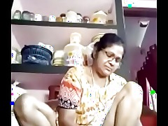 DESI AUNTY Close-mouthed nearly Sweetheart 3 min